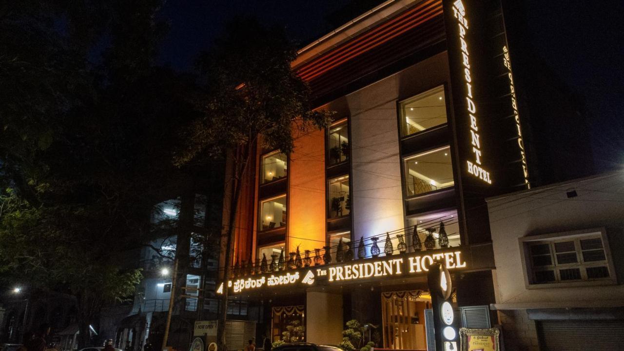 The President Hotel, Kumarapark Бангалор Екстериор снимка